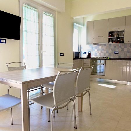 Pietra Home, Posto Auto, Ac ,Wifi, 150Mt Dal Mare Pietra Ligure Buitenkant foto