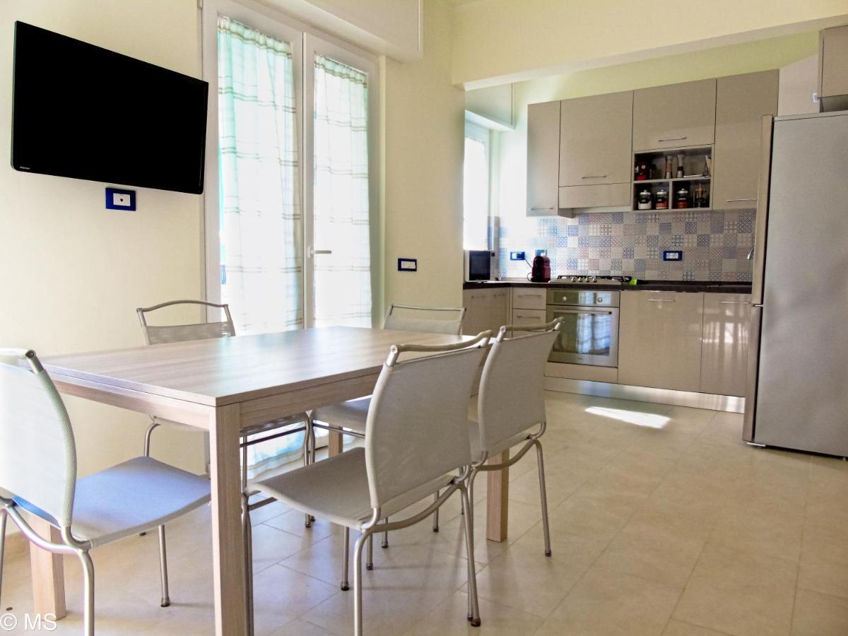 Pietra Home, Posto Auto, Ac ,Wifi, 150Mt Dal Mare Pietra Ligure Buitenkant foto