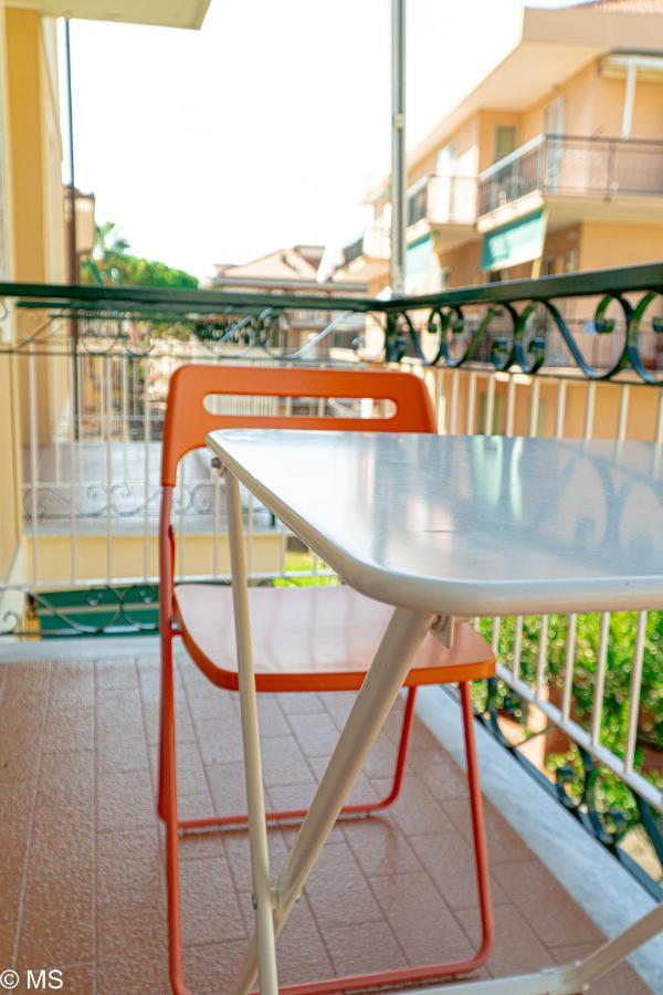 Pietra Home, Posto Auto, Ac ,Wifi, 150Mt Dal Mare Pietra Ligure Buitenkant foto