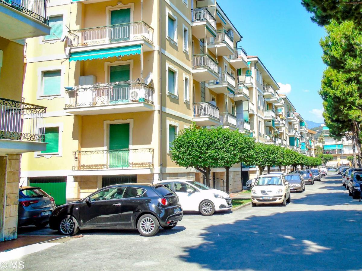 Pietra Home, Posto Auto, Ac ,Wifi, 150Mt Dal Mare Pietra Ligure Buitenkant foto