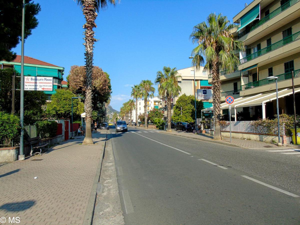 Pietra Home, Posto Auto, Ac ,Wifi, 150Mt Dal Mare Pietra Ligure Buitenkant foto